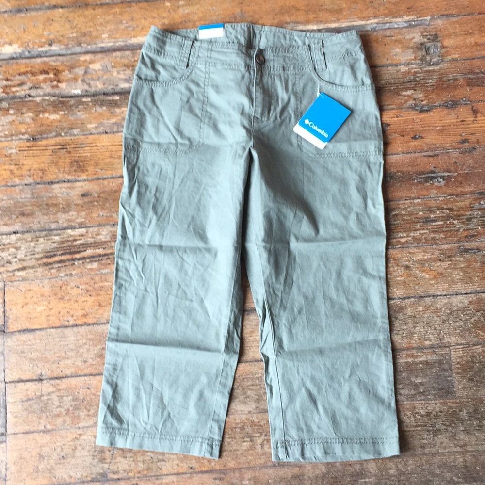Columbia Olive Drab Capri Pants